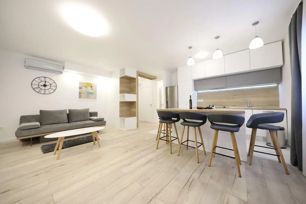 Sens Apartments Задар