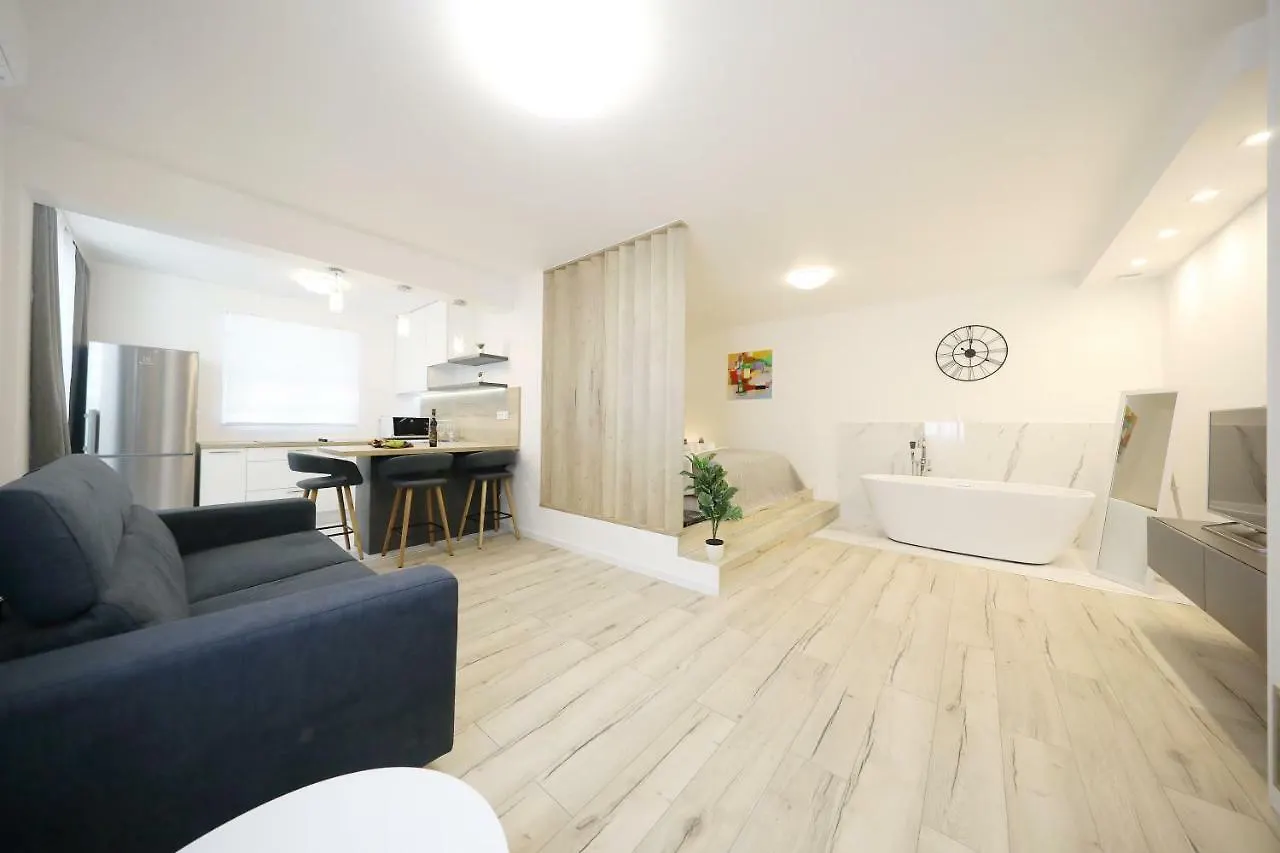 Sens Apartments Задар
